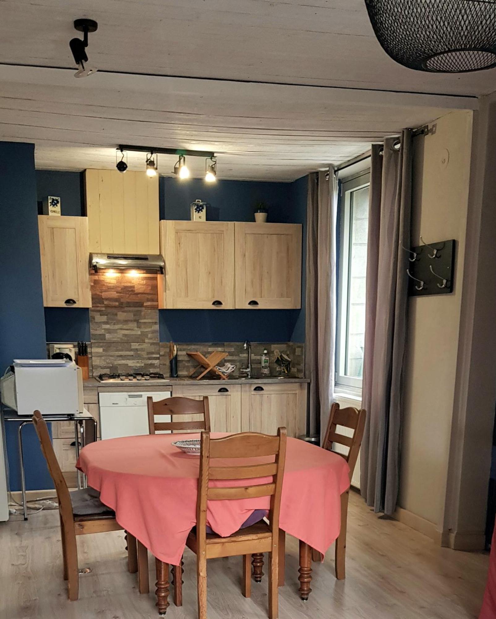 Charmant appartement familial en Rez de jardin en pleine nature Alleyrac Extérieur photo